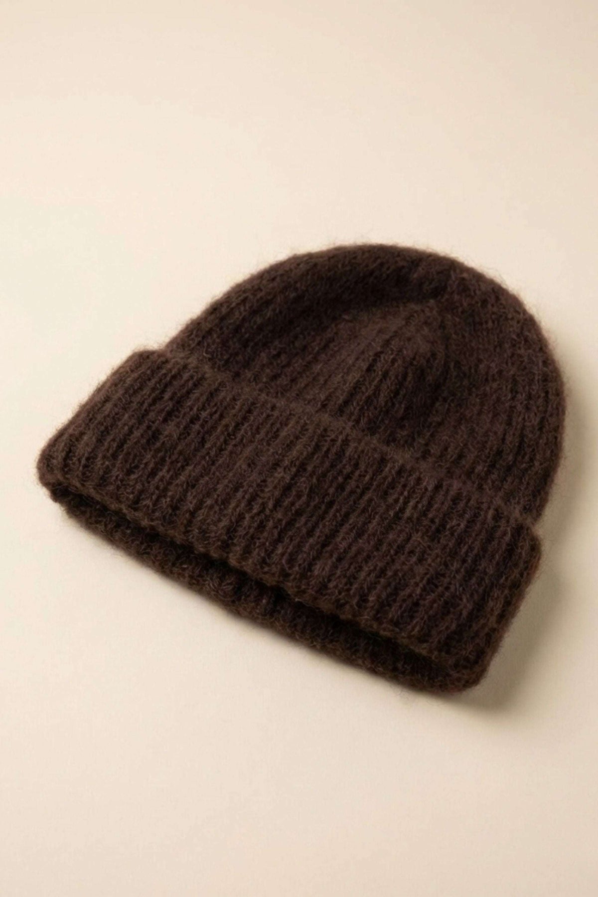 Ciepła Czapka Misty Beanie wykonana z 76% z moheru w kolorze czekoladowym