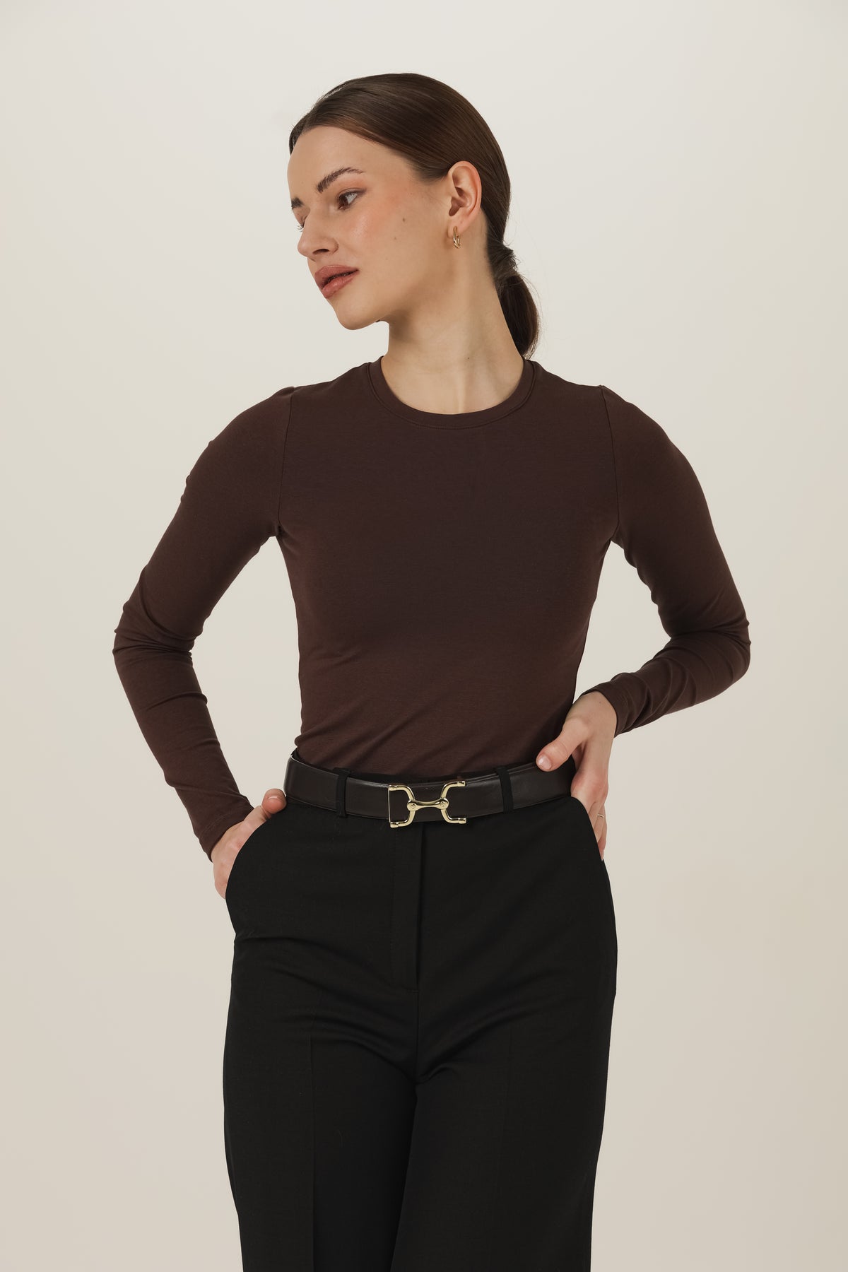 damski longsleeve brązowy dopasowany top z długim rękawem