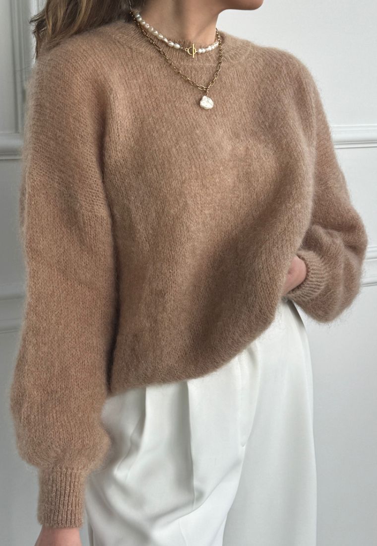 Puszysty sweter damski z cienkiego moheru SKY