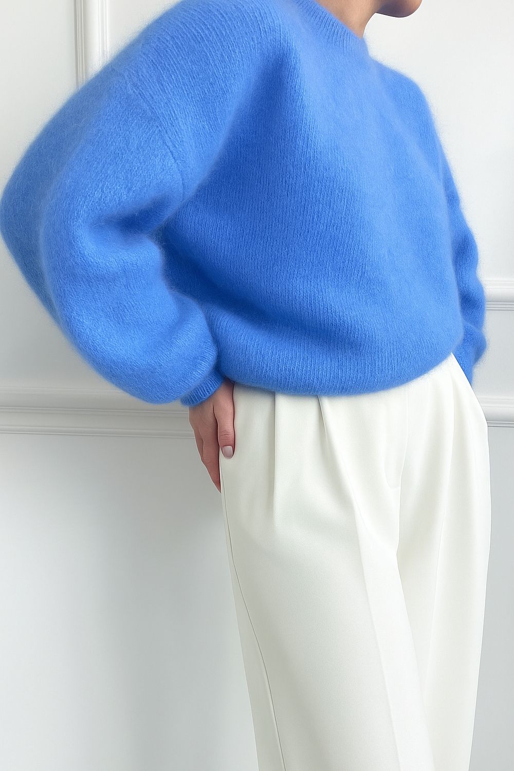 Puszysty sweter damski z cienkiego moheru SKY